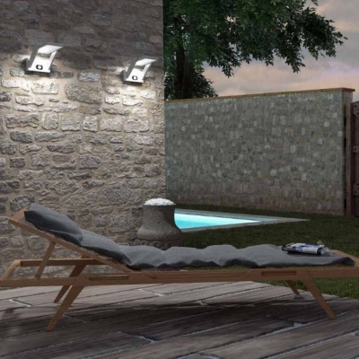 Eclairage piscine avec applique solaire BENEITO PROA